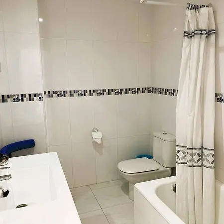 Apartment Center 4 Persones- Beach 200m - . Parking *