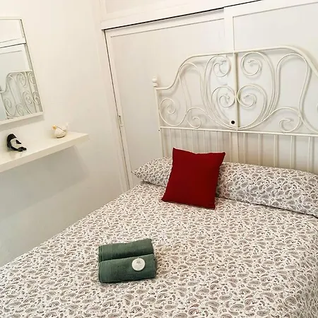 Apartment Center 4 Persones- Beach 200m - . Parking