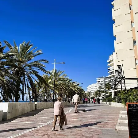 Center 4 Persones- 200m - . Parking 아파트