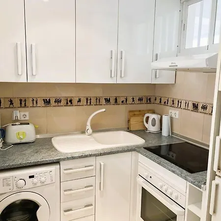 Center 4 Persones- 200m - . Parking Marbella