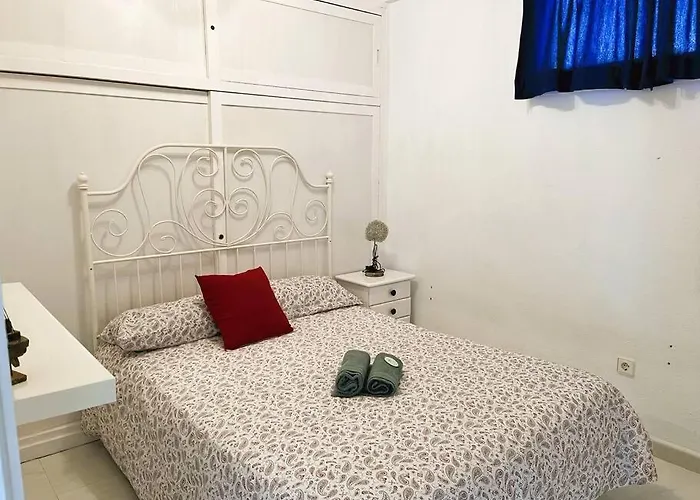 Center 4 Persones- 200m - . Parking