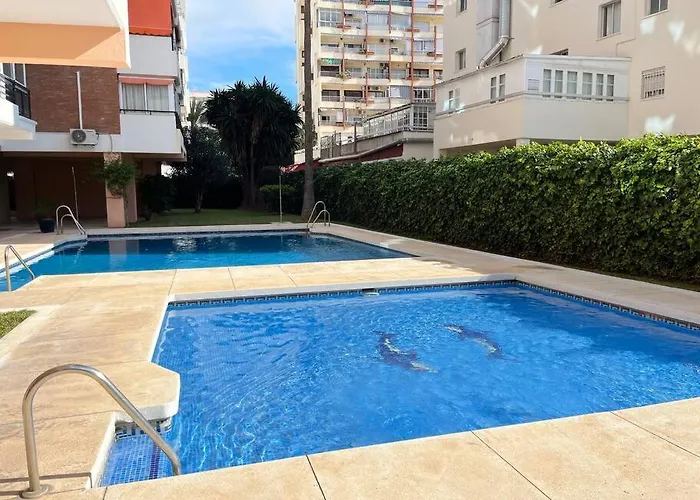Apartament Center 4 Persones- 200m - . Parking Marbella