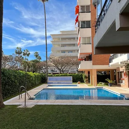 Center 4 Persones- 200m - . Parking Apartment Marbella