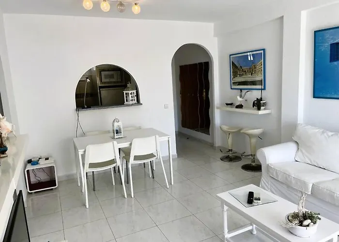 Center 4 Persones- 200m - . Parking Appartamento